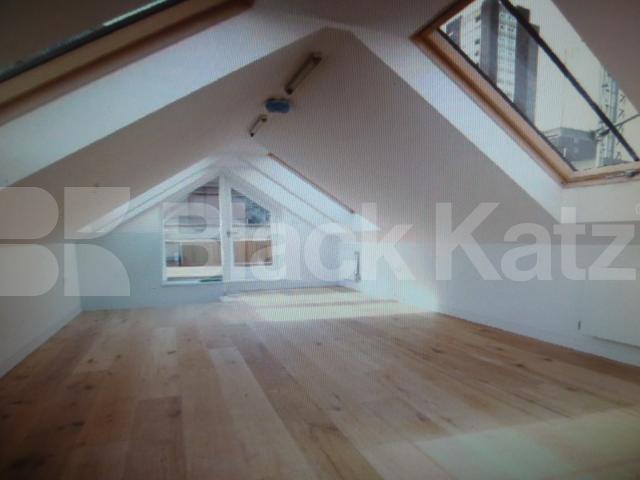 			NEW INSTRUCTION, 3 Bedroom, 1 bath, 1 reception Penthouse			 Middlesex Street , SPITALFIELDS